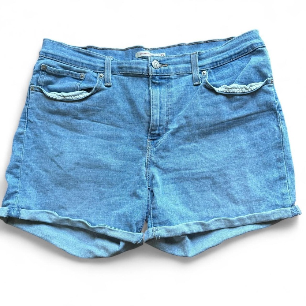 Levi's Size 33 Mid Length Shorts Super Stretchy Cuffed Hem